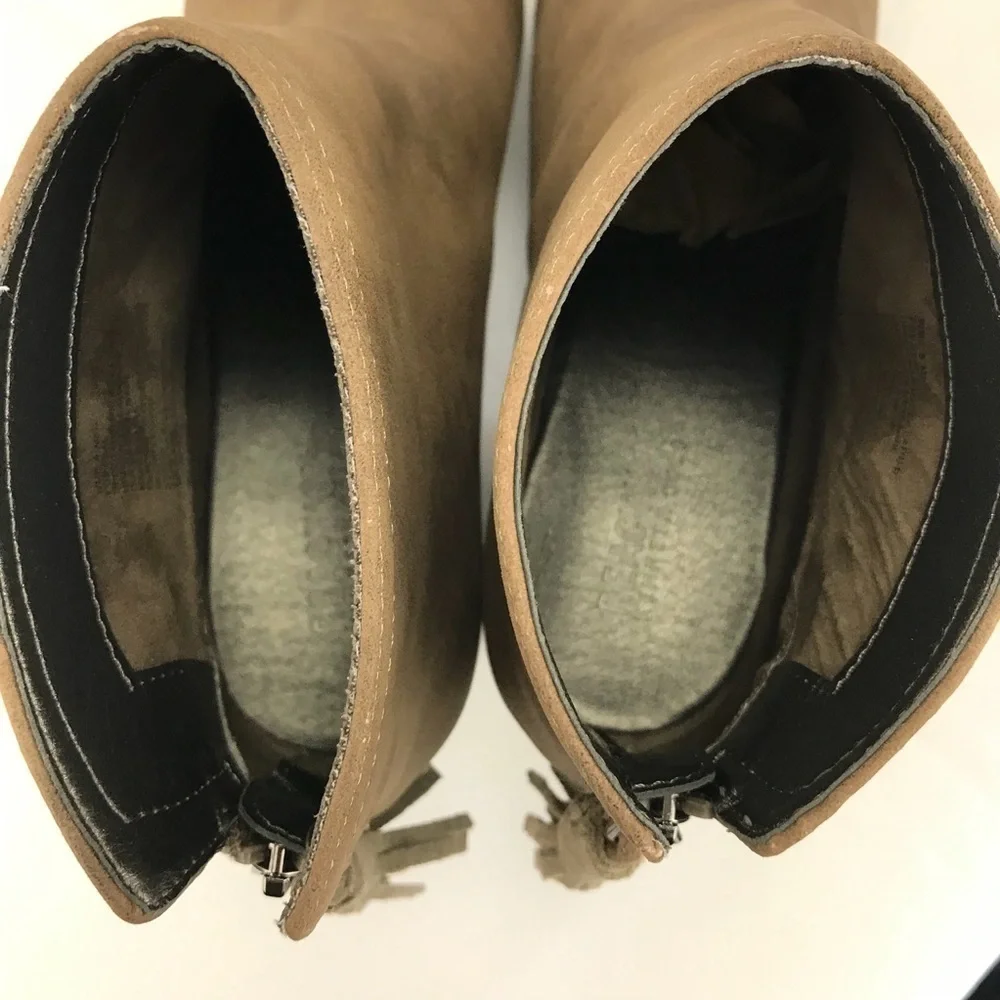 Reaction Kenneth Cole ankle boots suede women tan western bohemian casual city 8